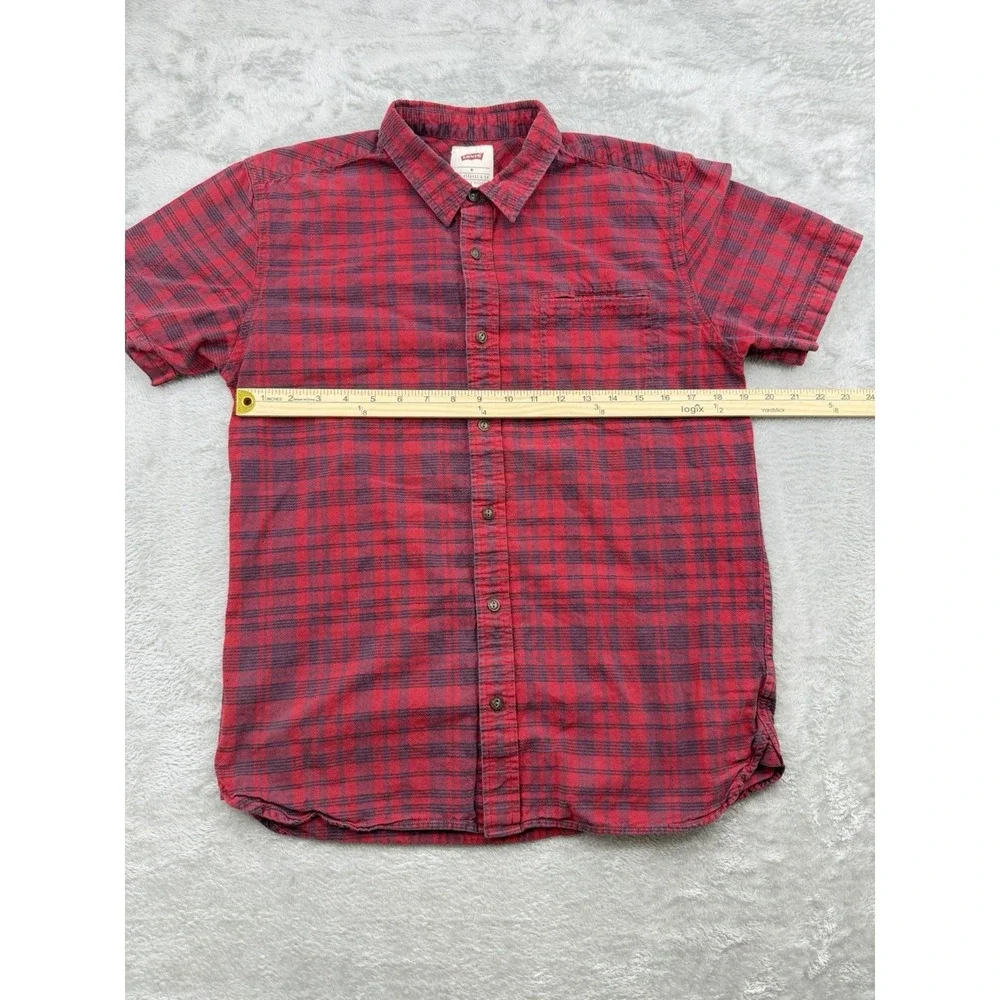 Levis Mens Size Medium Button Up Plaid Cotton Polyester Red Camisa Short Sleeve